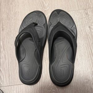CROCS Men's Black Flip-Flops
